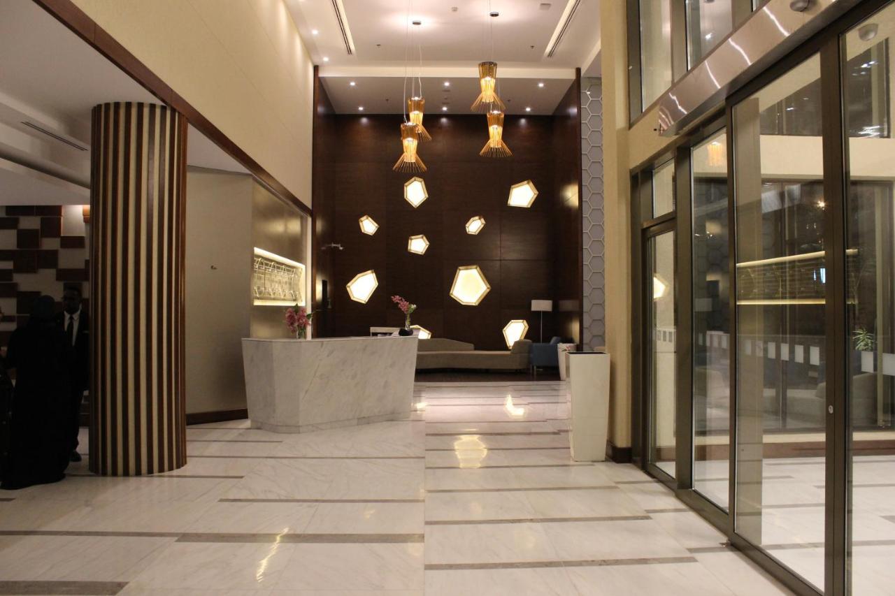 Holiday Inn Jeddah Gateway, An Ihg Hotel Exterior photo